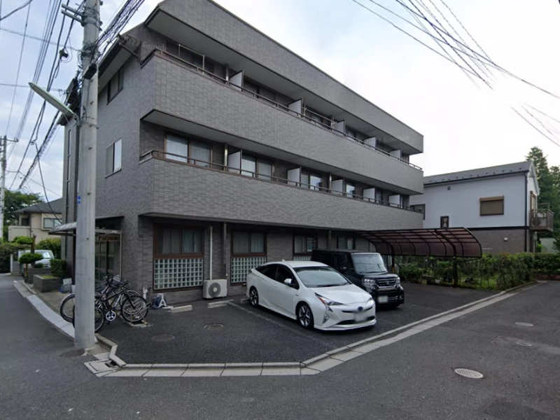 В Токио нельзя строить новые дома без места для машины