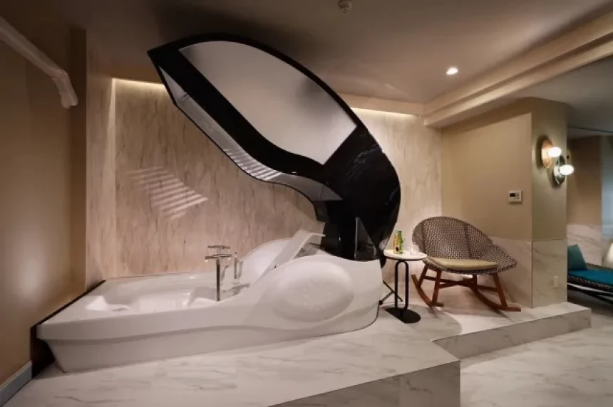 В Японском отеле поставили стиральную машину для людей